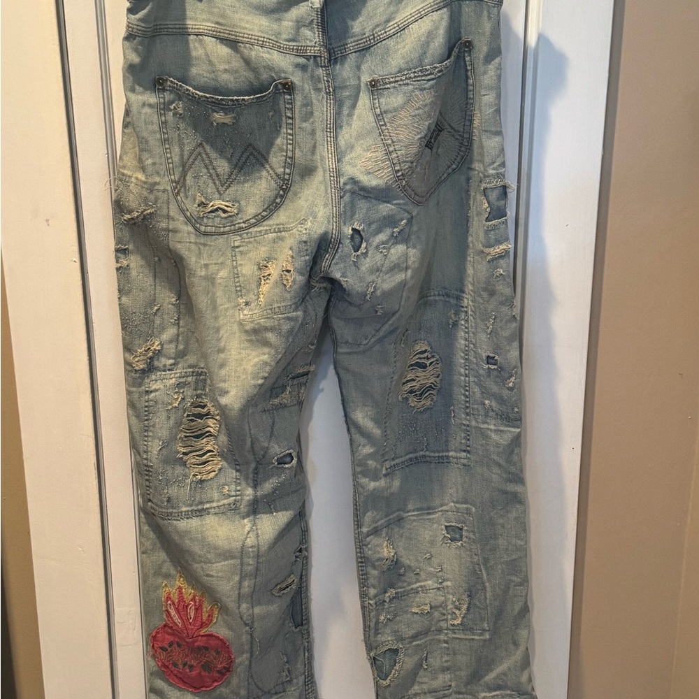 Would prefer a trade for minimal color patched denims. 
. Magnolia Pearl